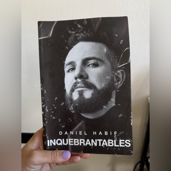 Daniel Habif 'Inquebrantables' Book - Picture 1 of 9